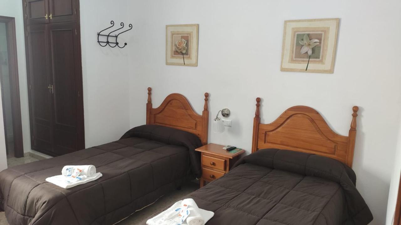 Hostal Efebo 24H Antequera Esterno foto