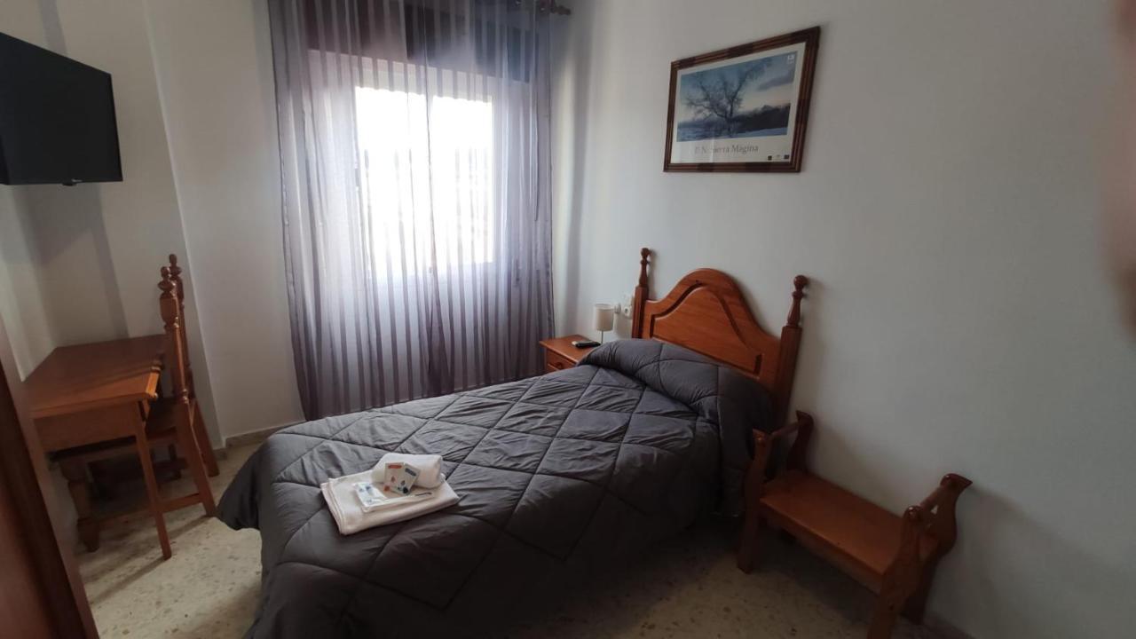 Hostal Efebo 24H Antequera Esterno foto
